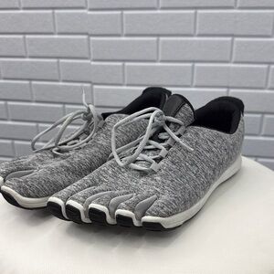Peluva Men's Strand Lightweight Trainer in gray mesh.